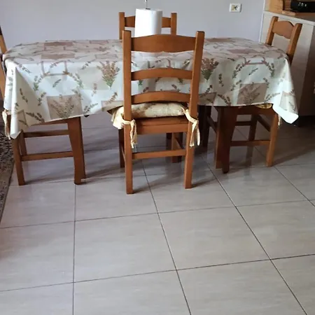 Alesia's * Vlorë